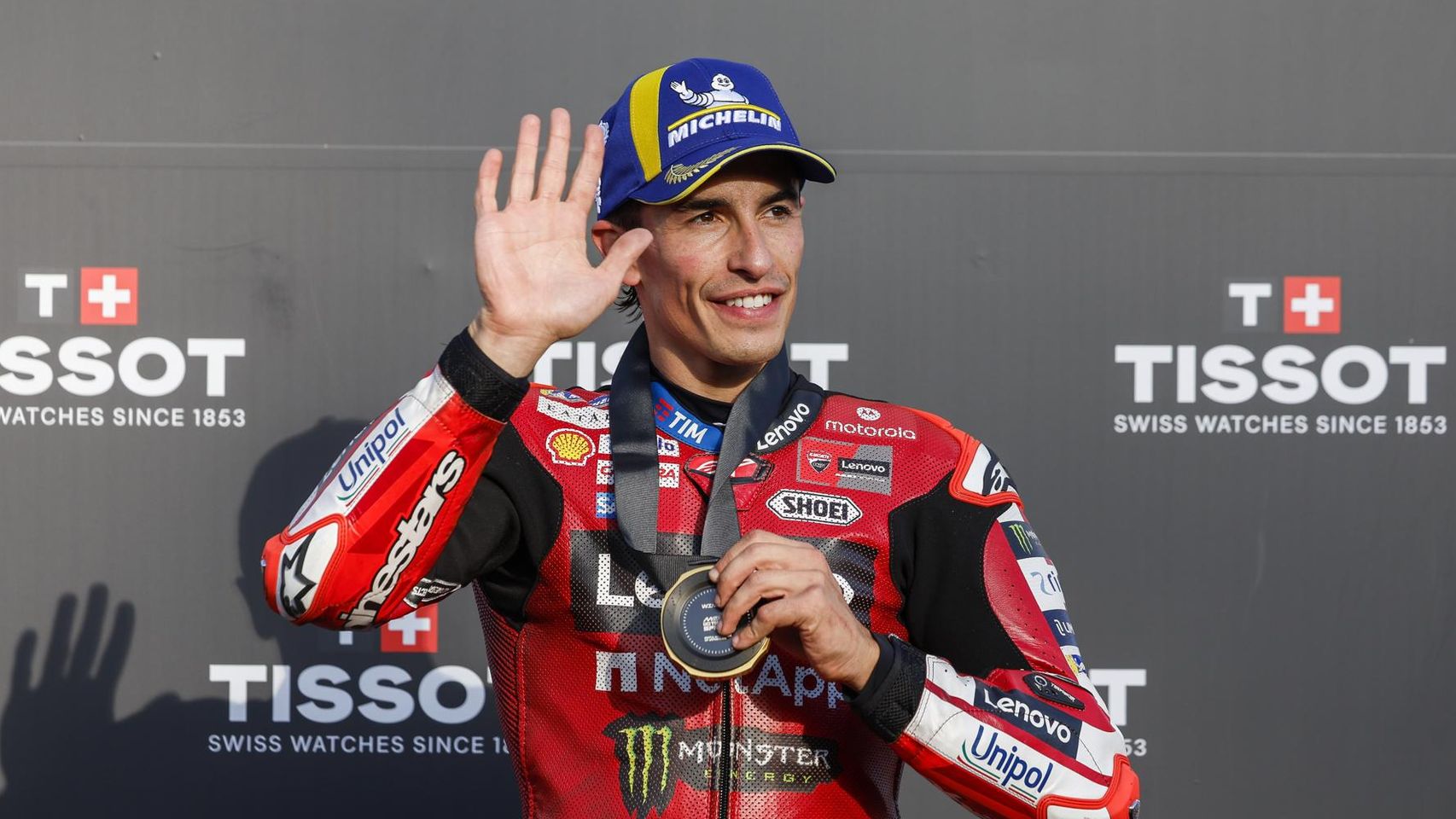 Marc Márquez arrasa en la carrera al sprint y Jorge Martín acaba tercero tras ser sancionado en Motegi
