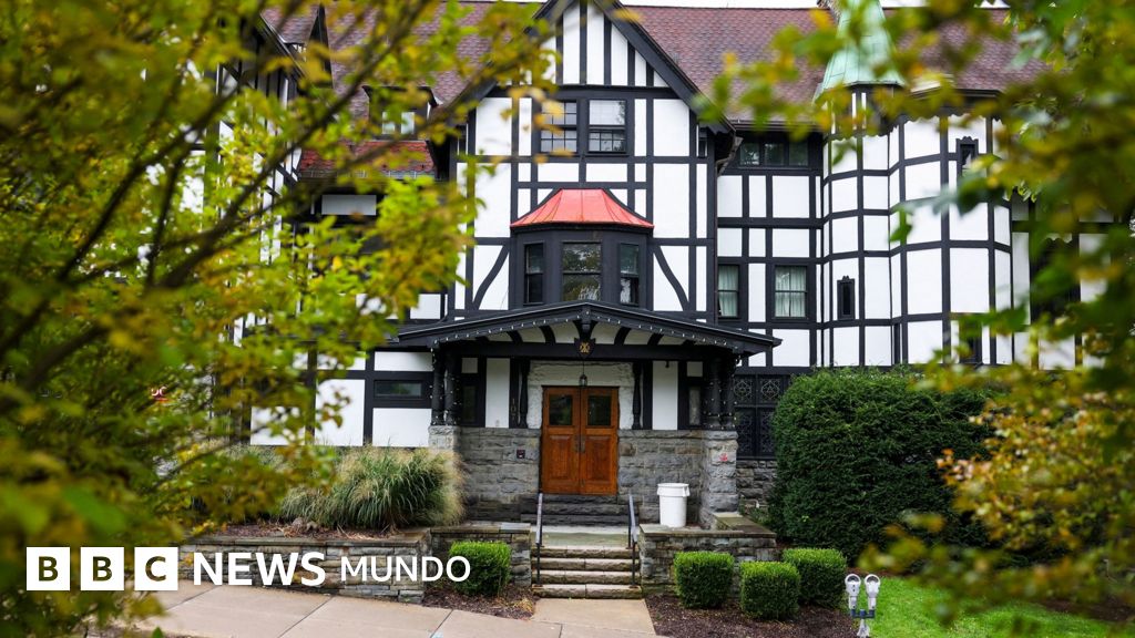 "Los 7 de Cornell": qué se sabe sobre la presunta violación grupal a una estudiante en una fraternidad de la prestigiosa universidad de EE.UU.