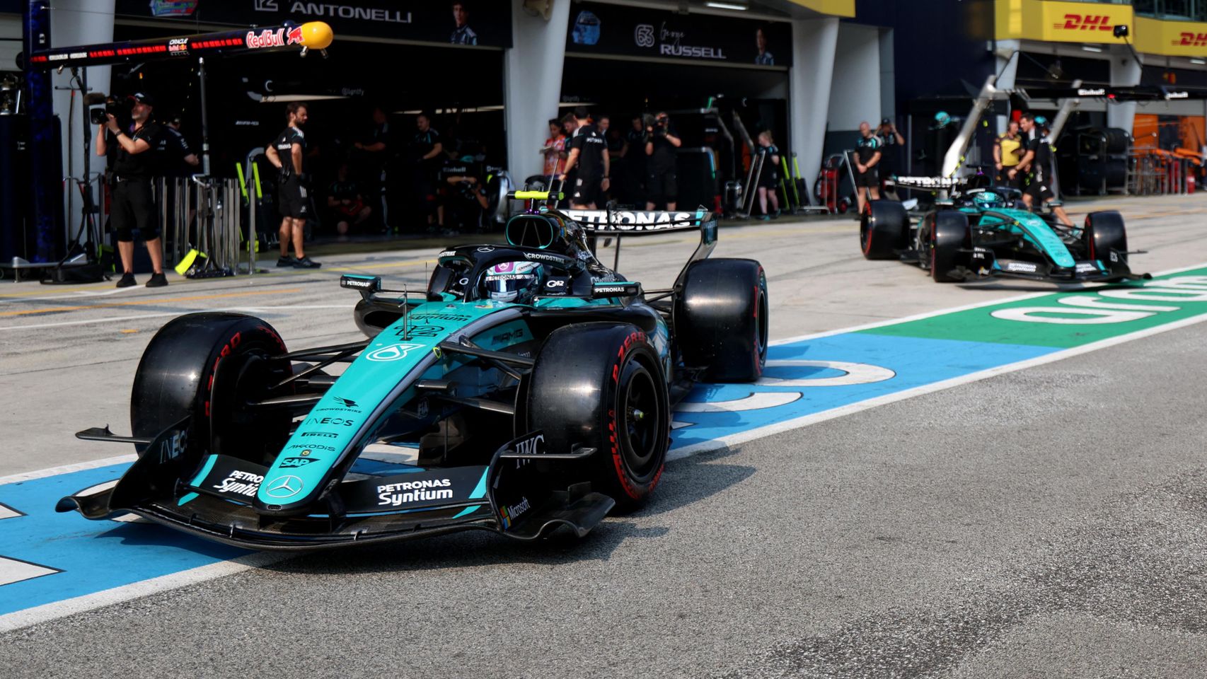 Mercedes muestra sus primeras debilidades de la temporada en el GP de Baréin: Antonelli y Russell, víctimas de las 'peoras'