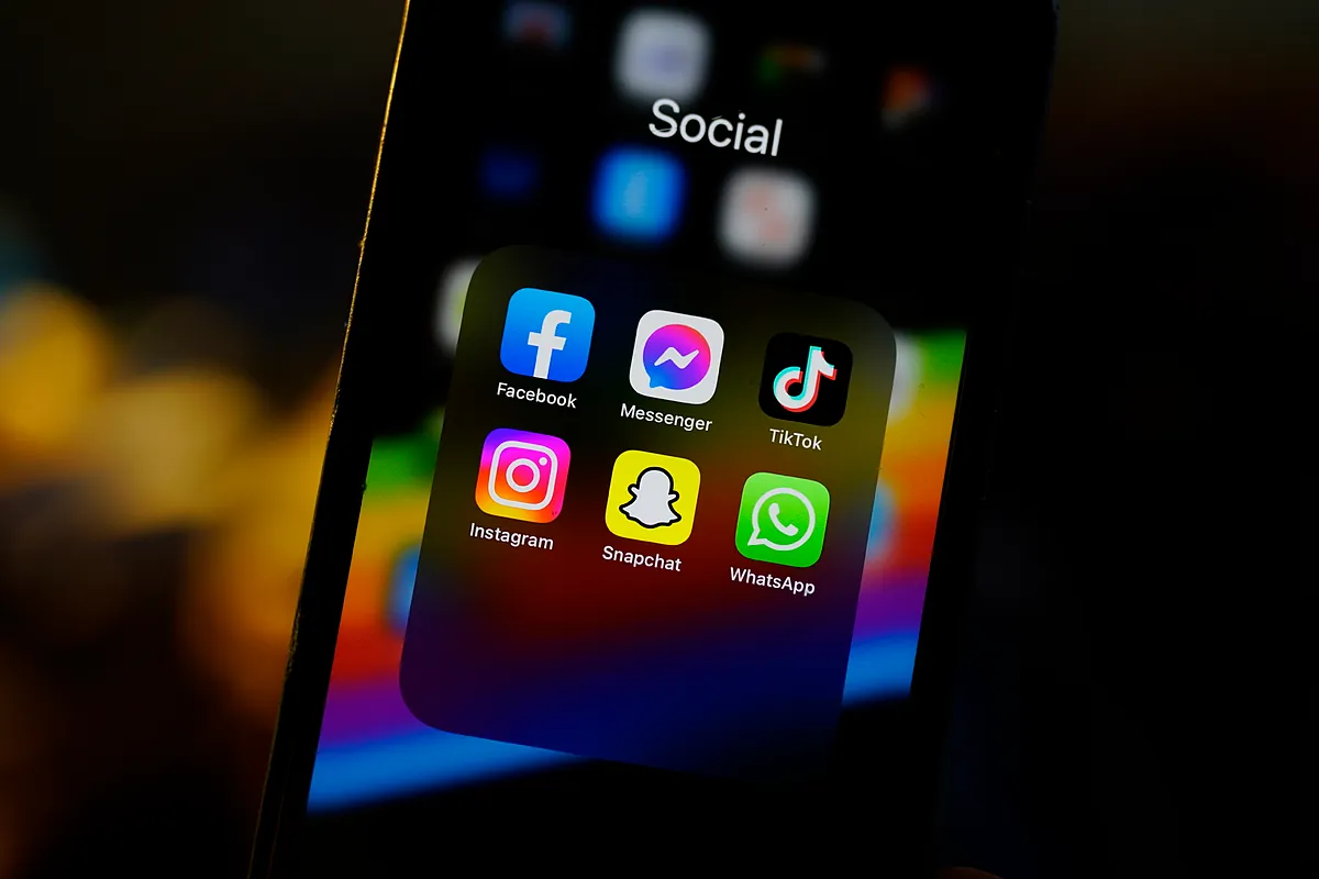 Sus redes sociales podrían arruinar su viaje a EEUU