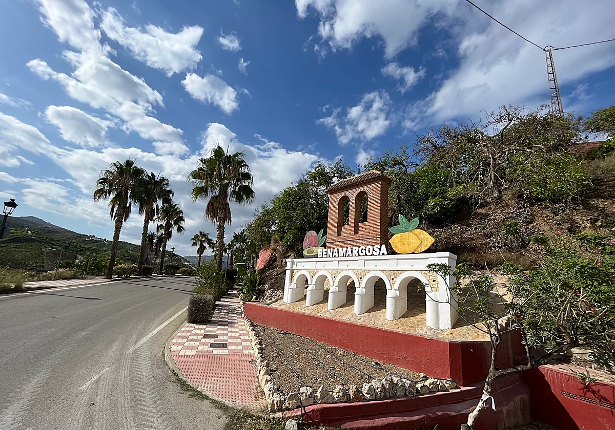 Tensión en Benamargosa: vecinos reducen a un hombre armado con un cuchillo tras entrar en varias casas