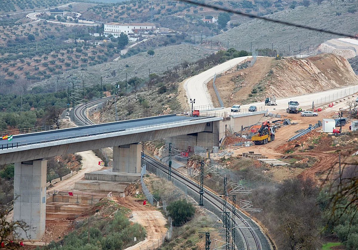 Andalucía urge al Gobierno a desatascar un mapa vial y ferroviario estancado