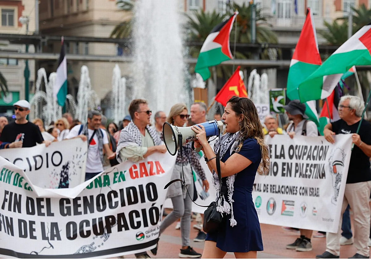 Más de 300 personas marchan para reivindicar el fin de la ocupación y el genocidio en Palestina