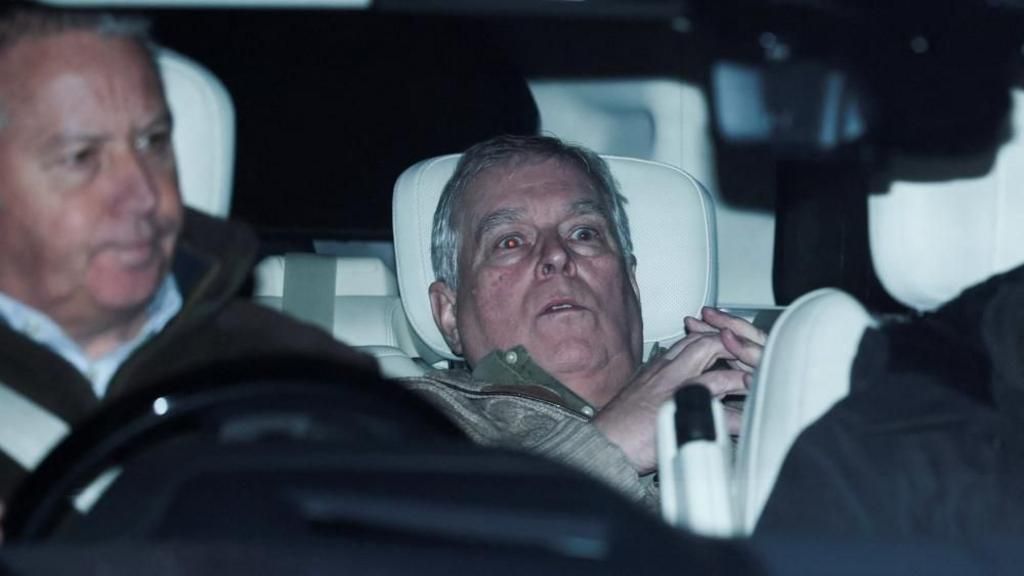 El expríncipe Andrés emprende acciones legales contra la Policía por registrar su casa tras el 'caso Epstein' y ser detenido