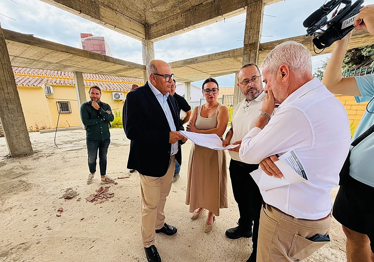 Vélez-Málaga adjudica la reforma de la Casa Cívica de Benajarafe por más de 48.000 euros
