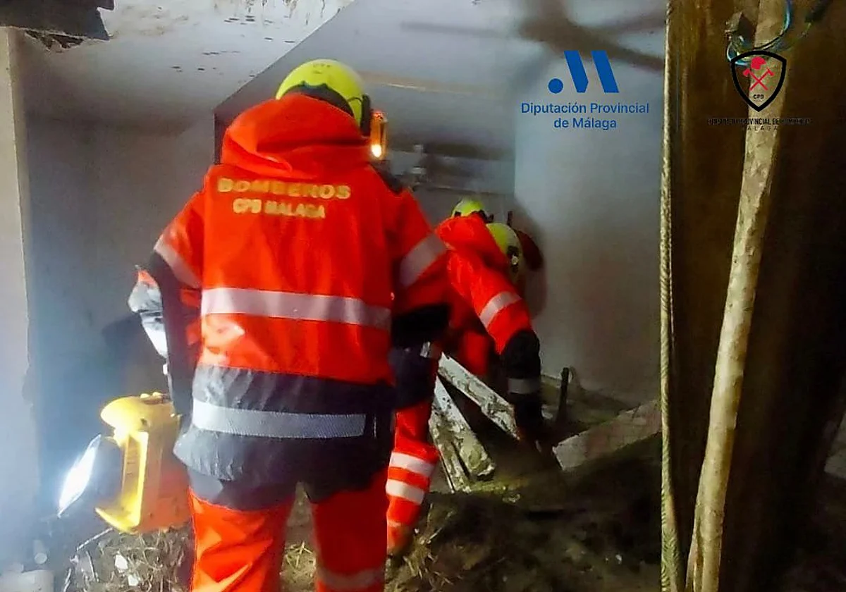 El balance de la noche en Málaga: un centenar de incidencias más, nuevos desalojos y rescates y un colegio inundado