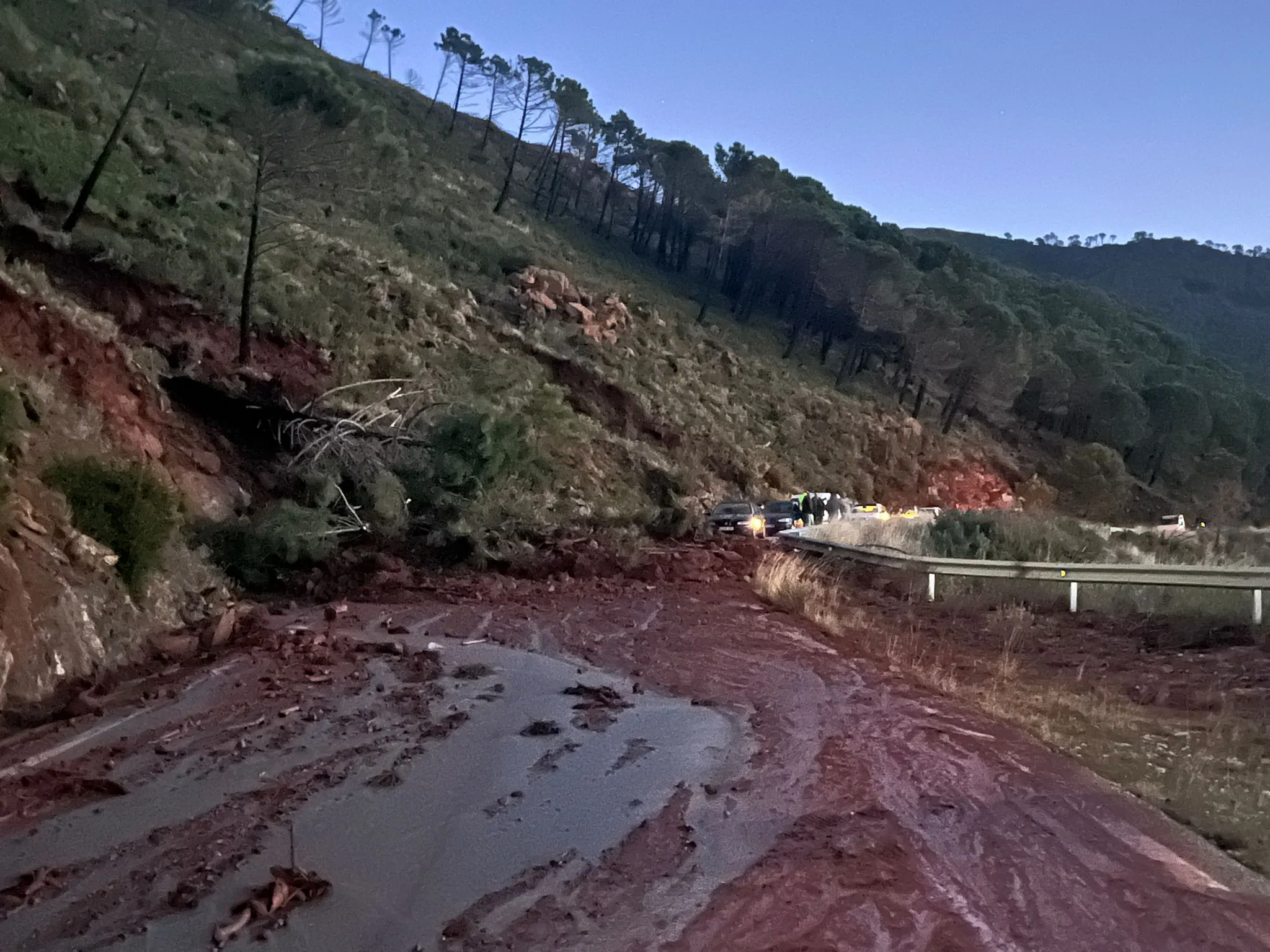 El fuerte temporal obliga a cerrar varias carreteras en Málaga: estos son los itinerarios afectados