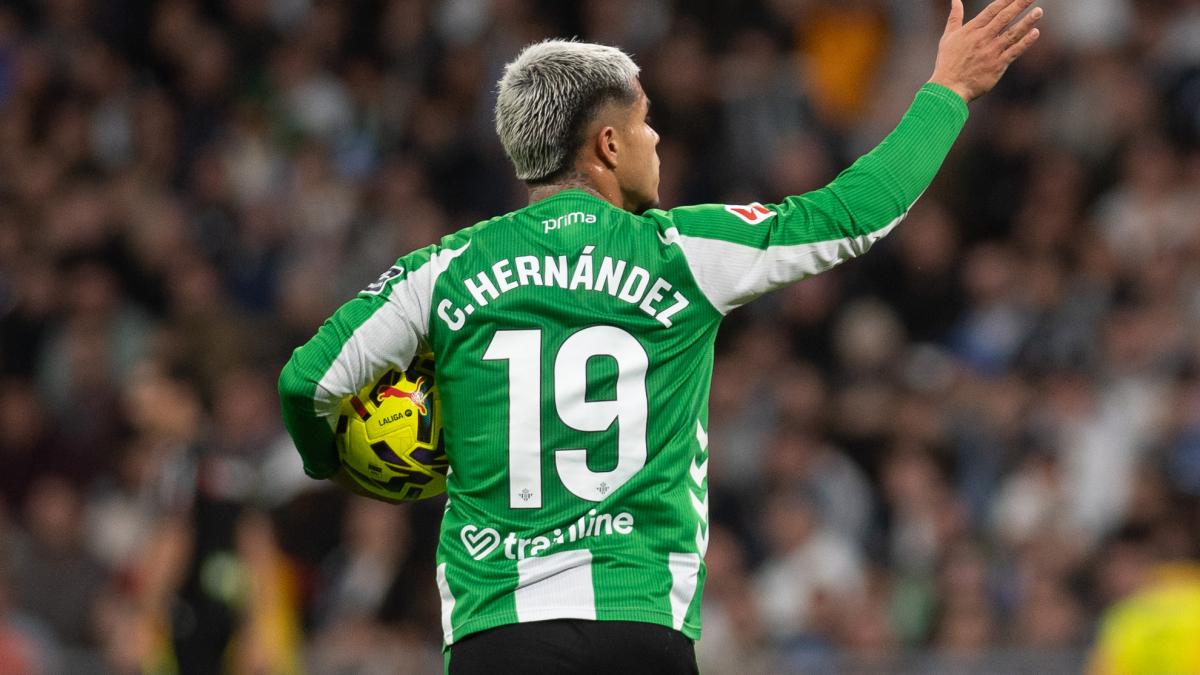 El Cucho Hernández se multiplica