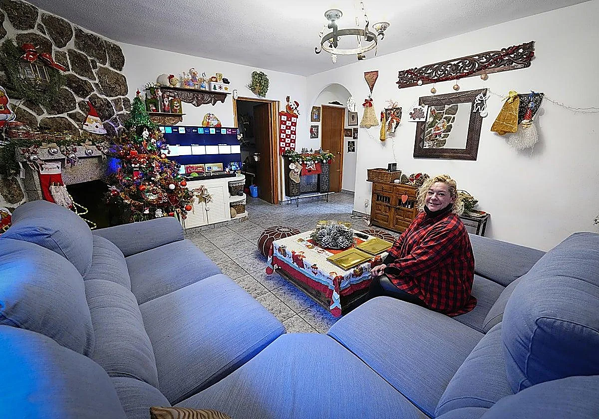 New craze in Spain for renting out living rooms in occupied villas by the hour at up to 1,200 euros per booking