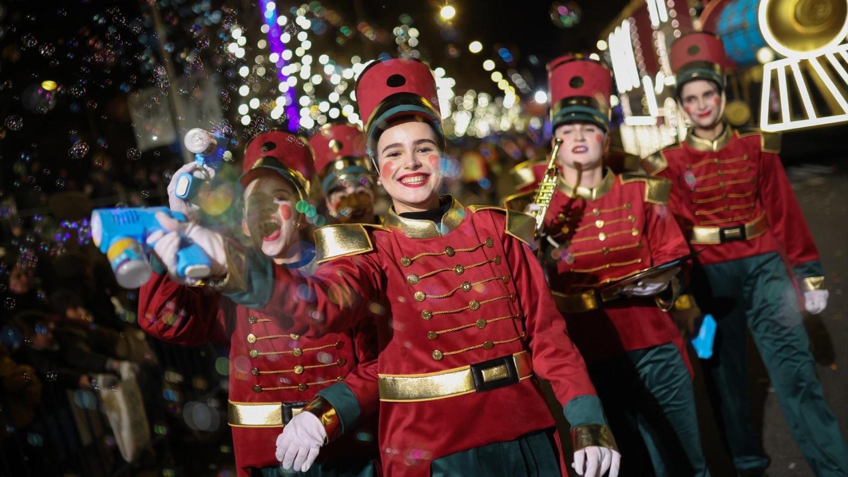 Las mejores imágenes de la Cabalgata de los Reyes Magos de Madrid 2026