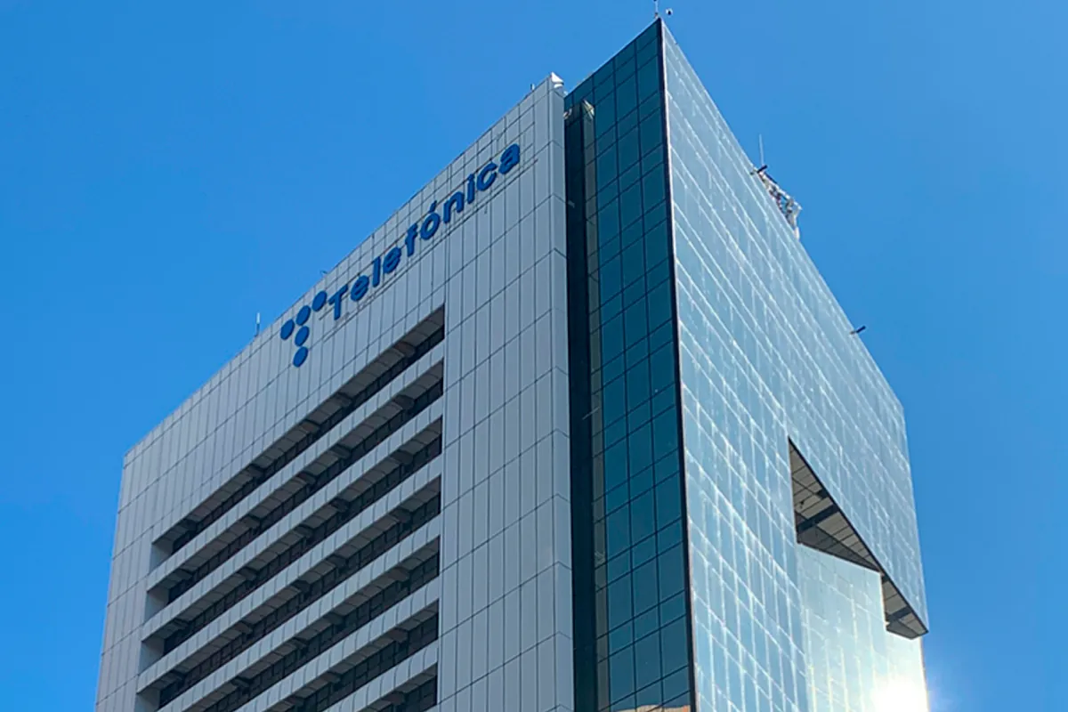 Telefónica, obligada a maniobrar en el avispero venezolano