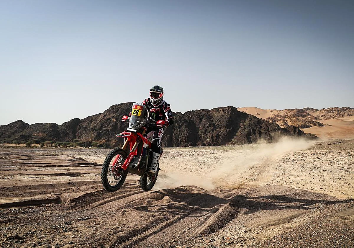 Schareina se cuela en la batalla de motos y Gutiérrez brilla en coches