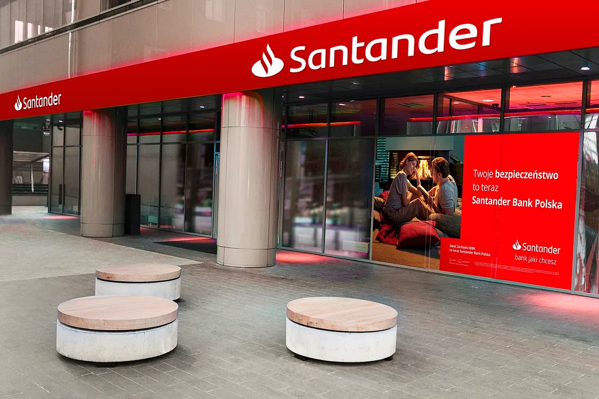 Santander ultima la salida de Polonia y la recompra de acciones extraordinaria