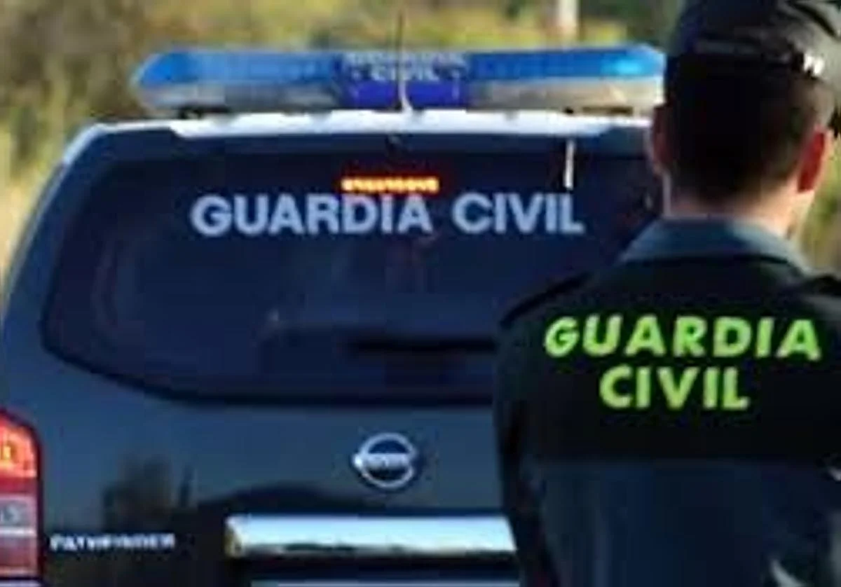 Seis heridos en una colisión frontal entre dos turismos en Antequera