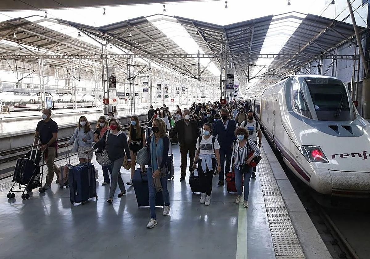 Renfe lanza una promoción de billetes de AVE desde 15 euros