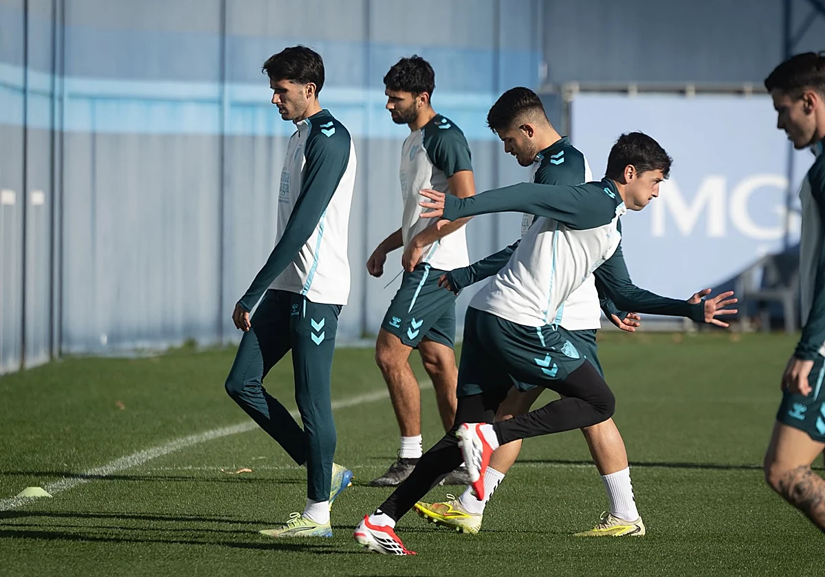 El Málaga comienza a preparar la cita ante el Ceuta sin Larrubia, Puga ni Haitam