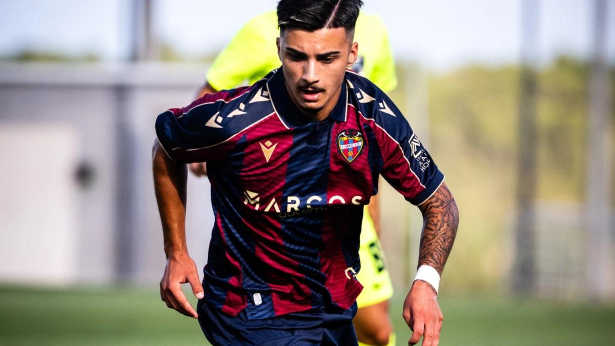 El Levante solicita a la Cultural el regreso de Paco Cortés