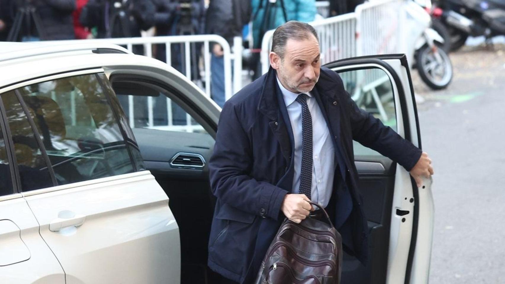 El abogado de Ábalos renuncia a su defensa por motivos económicos