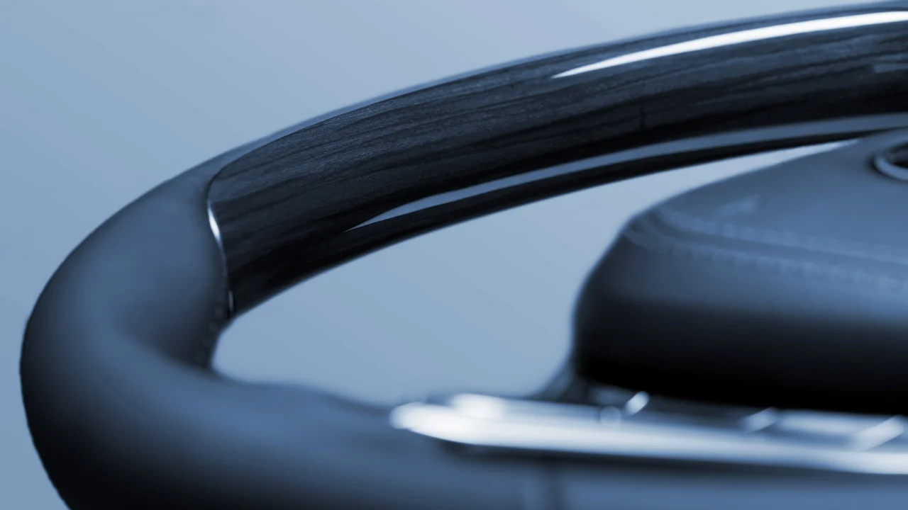 Inventan un volante que se pliega como un móvil y se guarda solo con un sistema tan simple como ingenioso