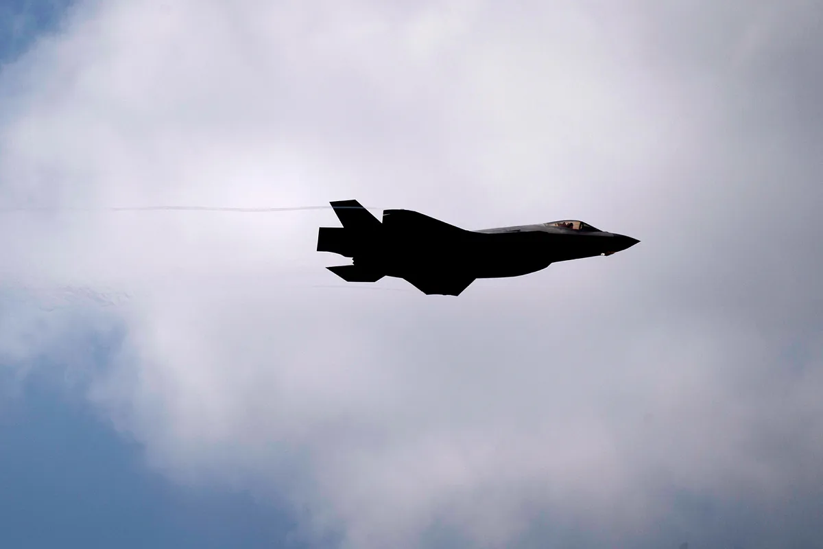 Trump quiere prohibir a las empresas de defensa la recompra de acciones y el pago de dividendos