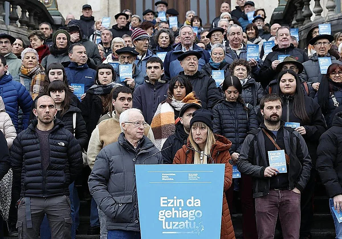 Más de la mitad de los 125 presos de ETA cumple su pena en casa o entra y sale de prisión