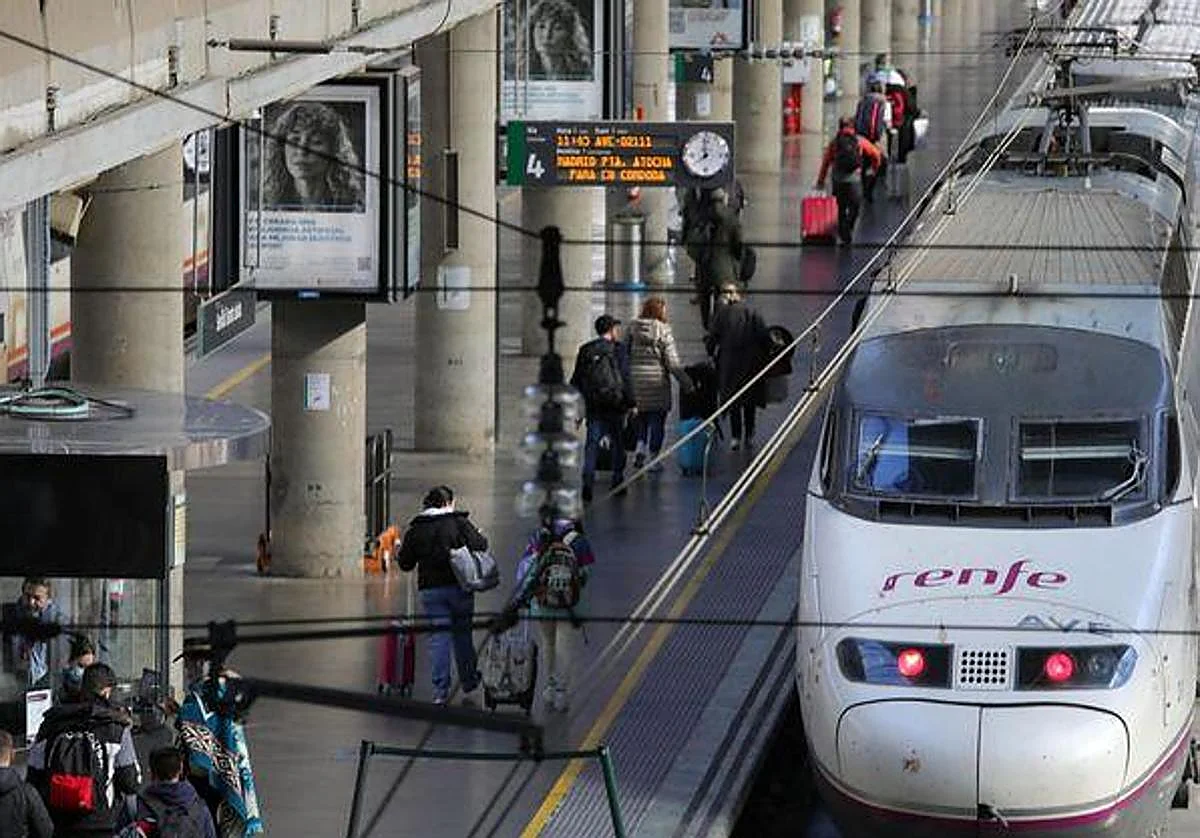 Un robo de cable en Córdoba provoca fuertes retrasos en los trenes de Renfe