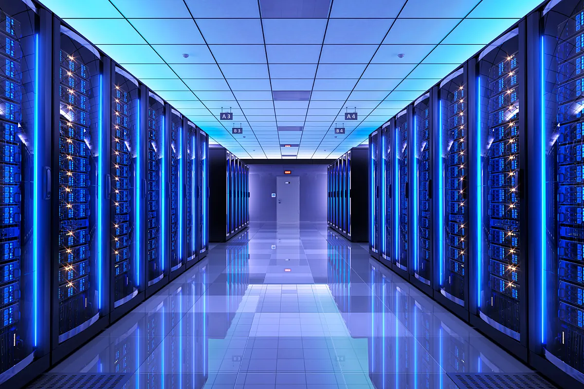 Brecha climática entre Amazon y sus rivales por la energía de sus centros de datos