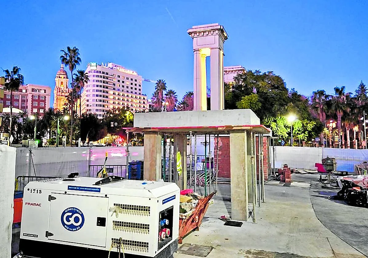 Un ninot en el Puerto