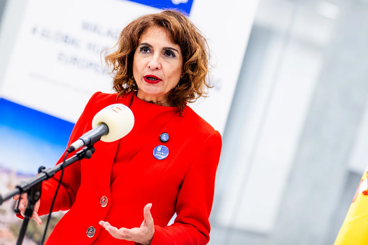 Hacienda propone ceder a las comunidades autónomas el 55% del IRPF y el 56,5% del IVA