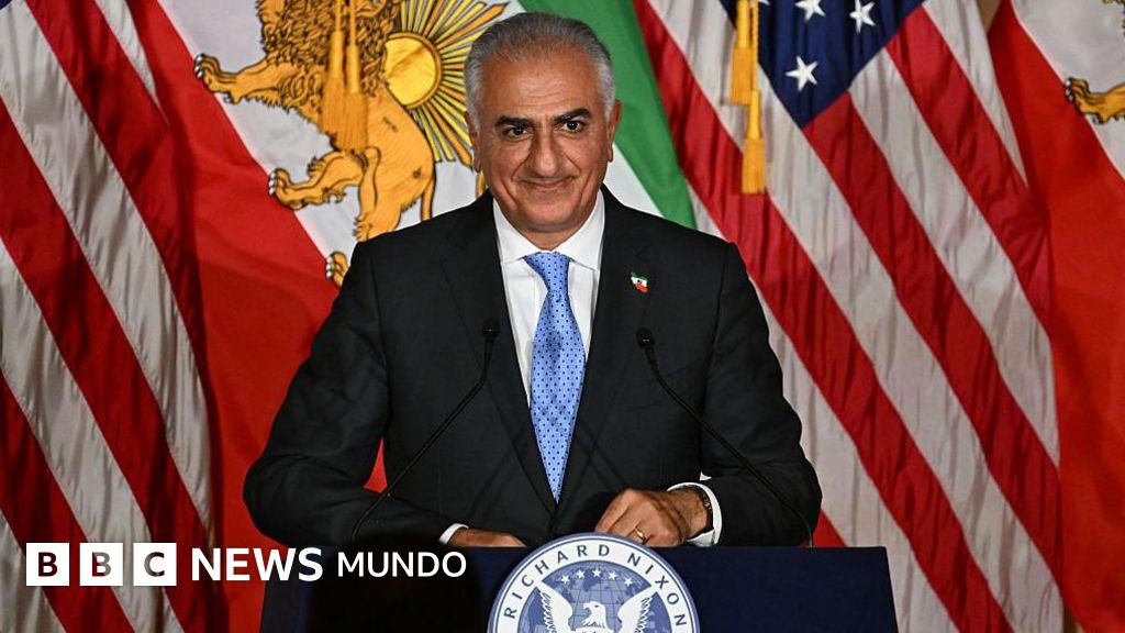 Quién es Reza Pahlavi, el príncipe heredero del sha de Persia que desde su exilio en EE.UU. animó a los iraníes a salir a las calles a protestar