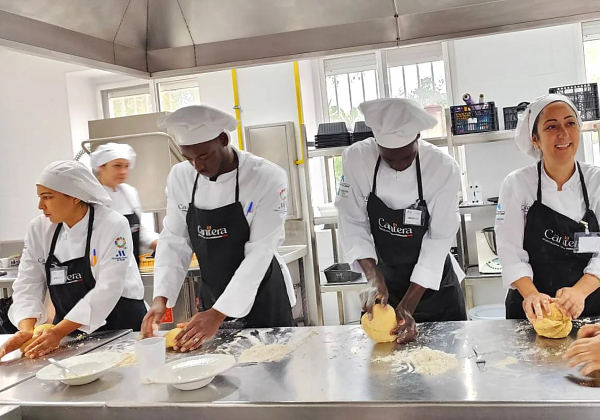 Cantera: el proyecto que convierte la hostelería en una salida para los más vulnerables