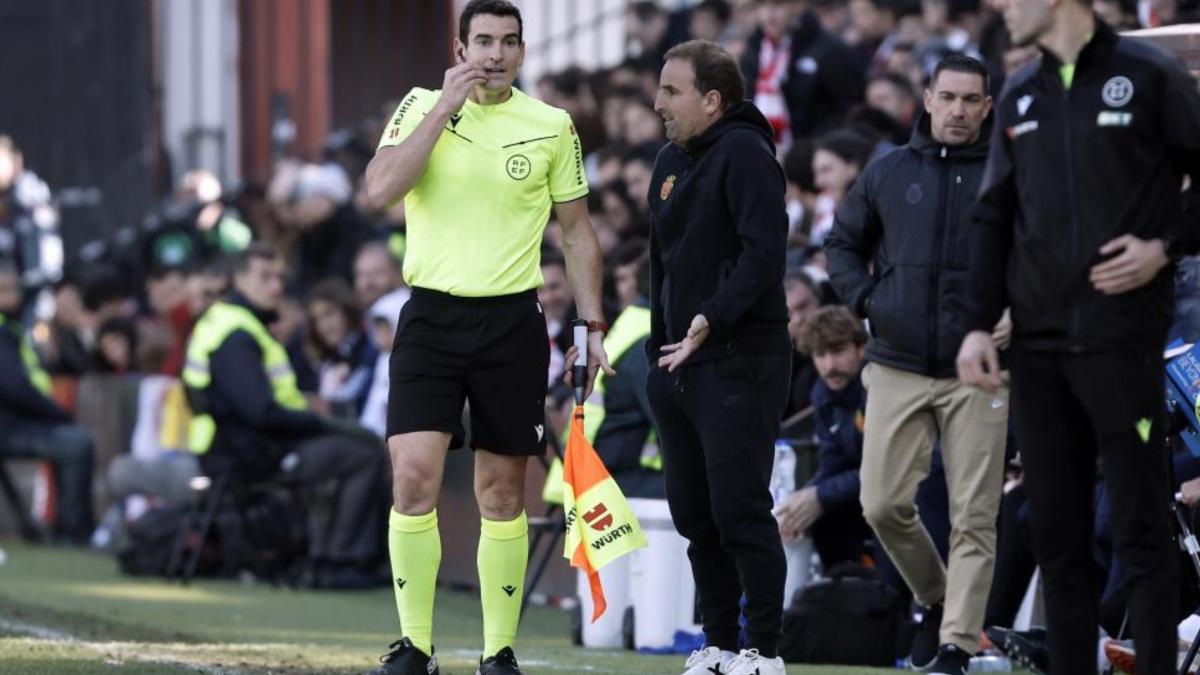 Arrasate: "La primera vuelta es mala, tenemos que sumar mucho más, yo soy el que tiene que enderezar esto"