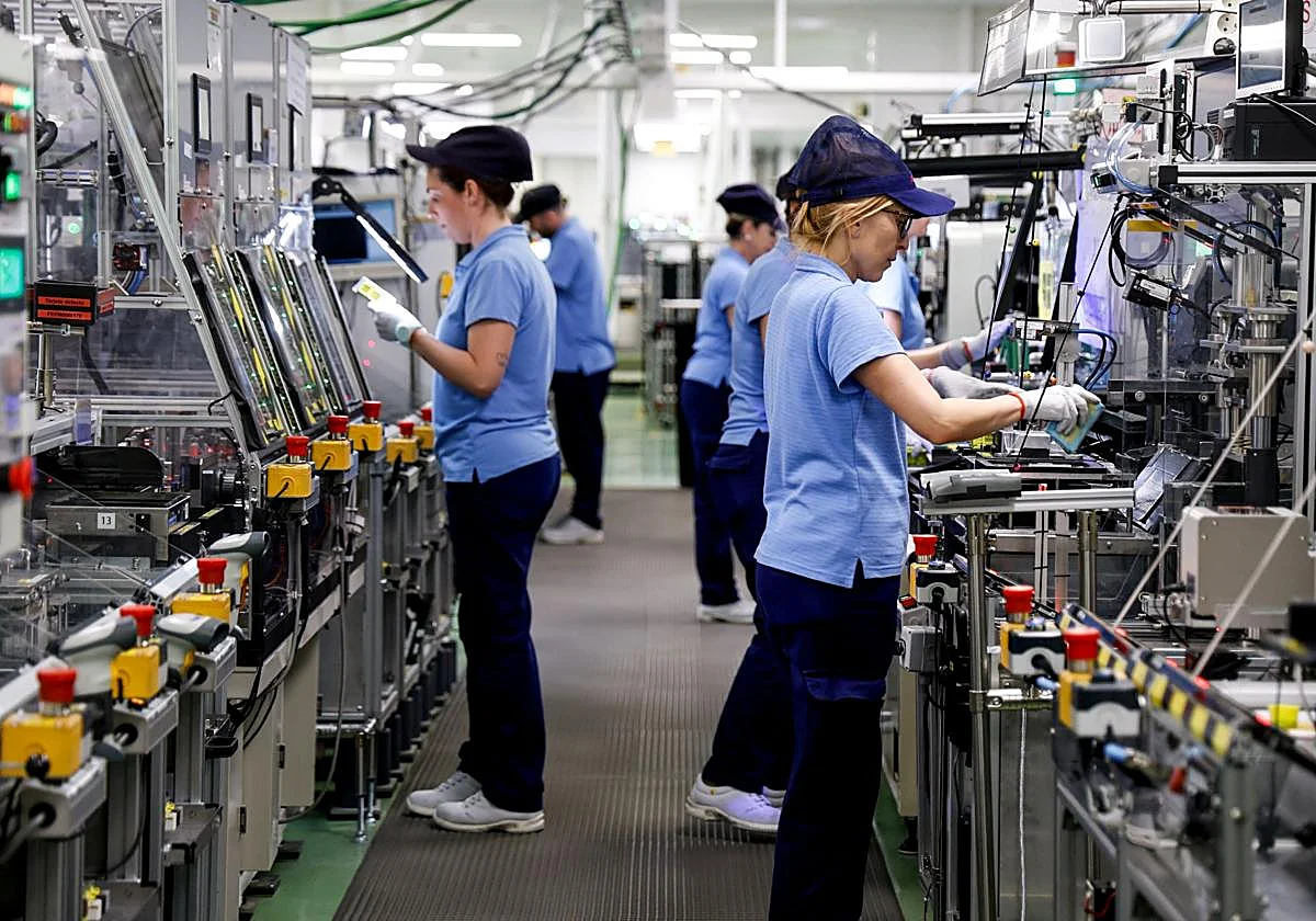 Andalucía crece al 3,1% en el tercer trimestre de 2025 con el empuje de la industria