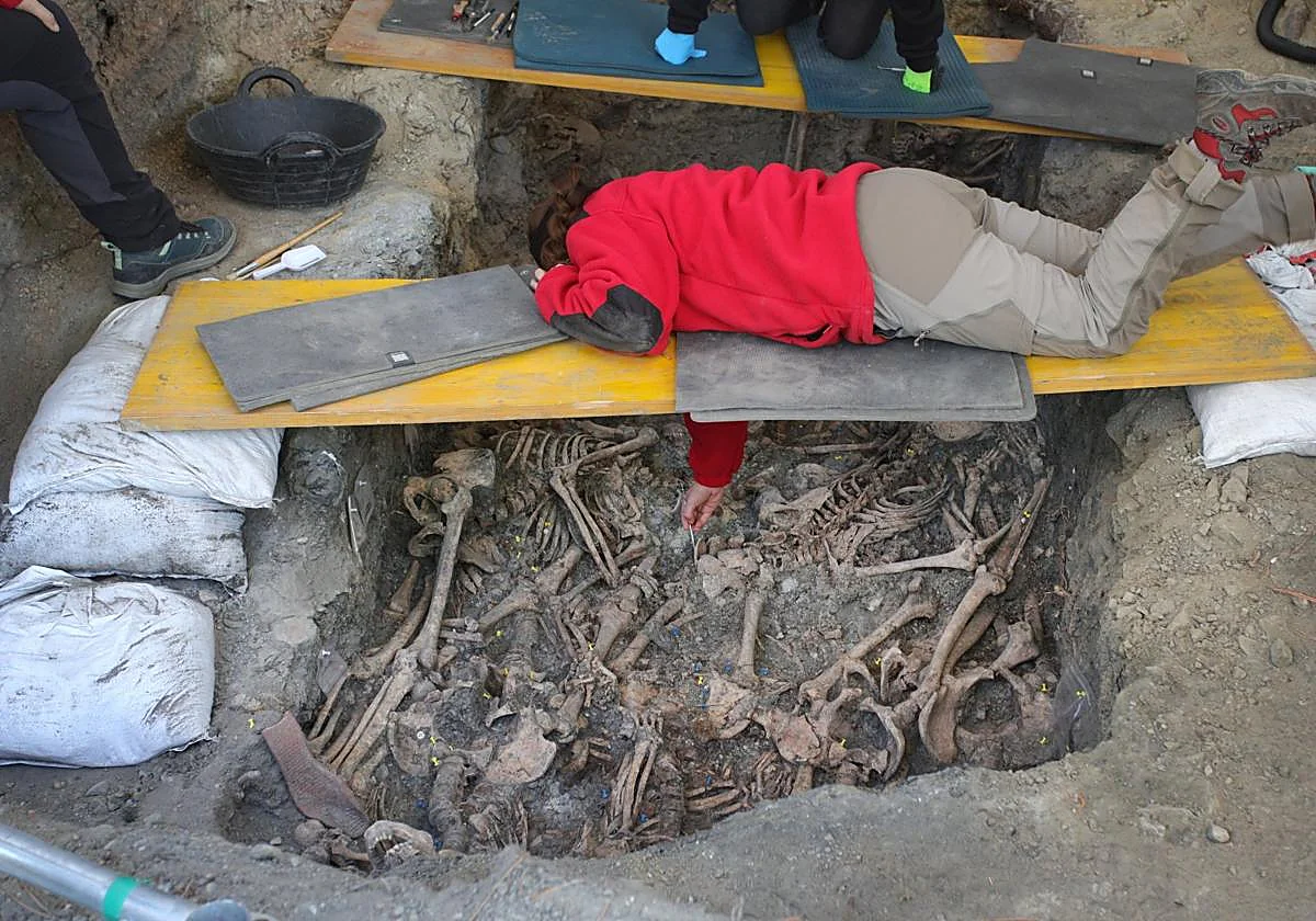 New Democratic Memory Plan for Andalucía allocates 2.5 million euros to exhume more mass graves by 2027