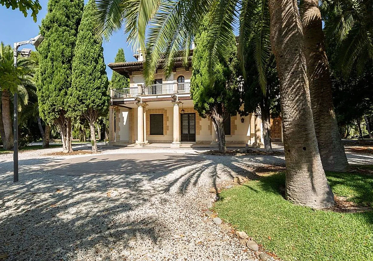 Doña Francisquita toma el relevo de Casa Festín al frente del restaurante del Colegio de Arquitectos de Málaga