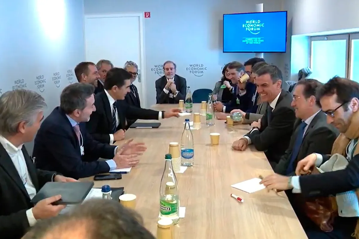 Moncloa convoca a las empresas del Ibex a una cumbre con Sánchez en Davos