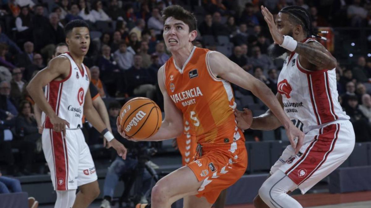 Enésimo recital del Valencia antes de jugarse el liderato con el Madrid