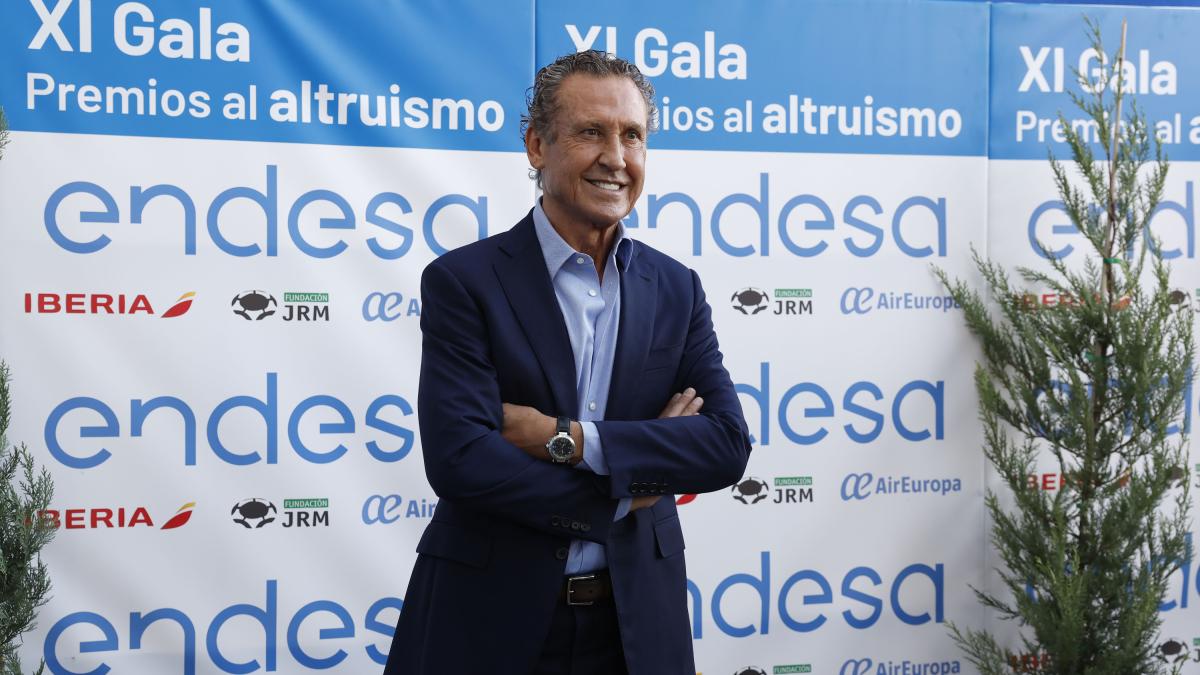 Valdano avisa: "Arbeloa tiene sobreinformación sobre todo lo que ocurre en el primer equipo..."