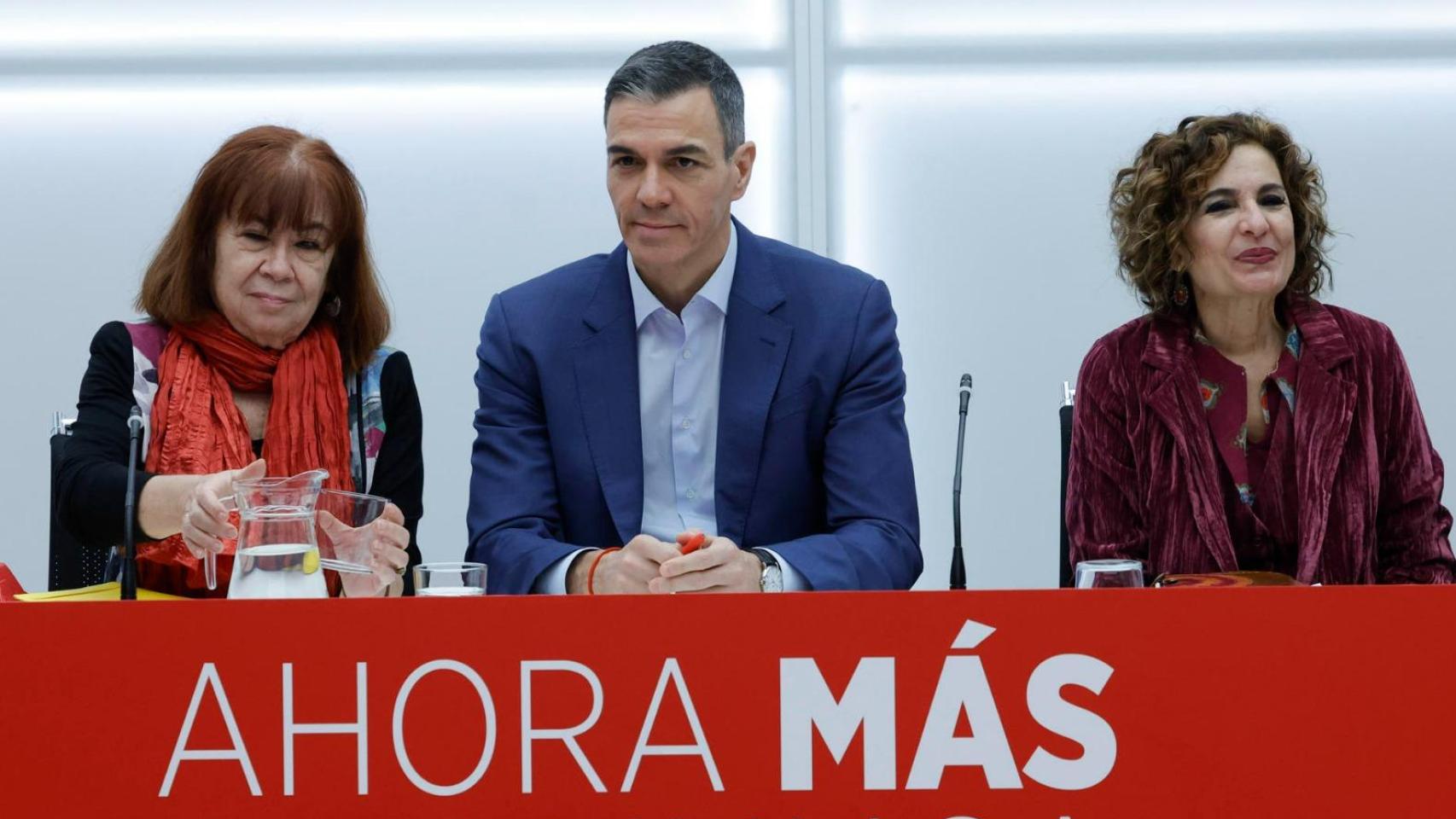 El 'clavo ardiendo' del PSOE ante el desastre de las encuestas: cree que la participación será muy superior a la que contemplan