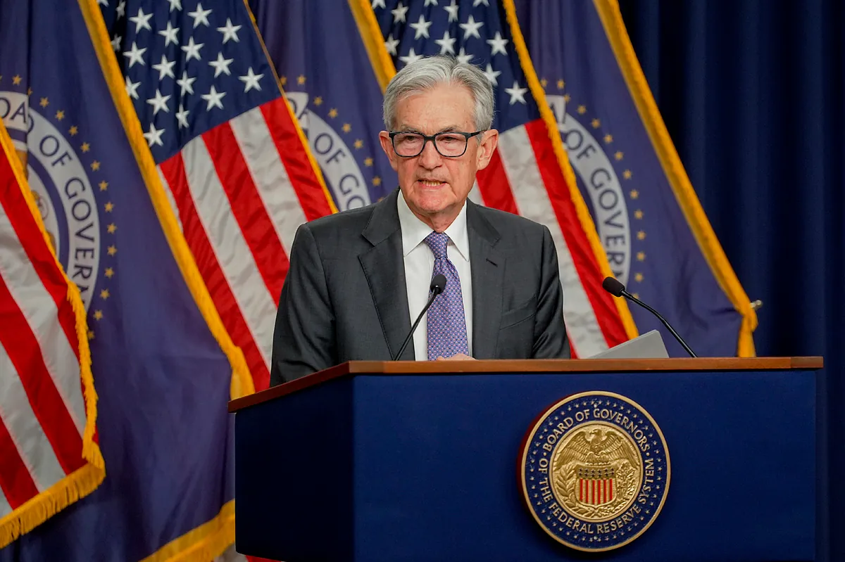 Exjefes de la Fed critican la investigación a Powell