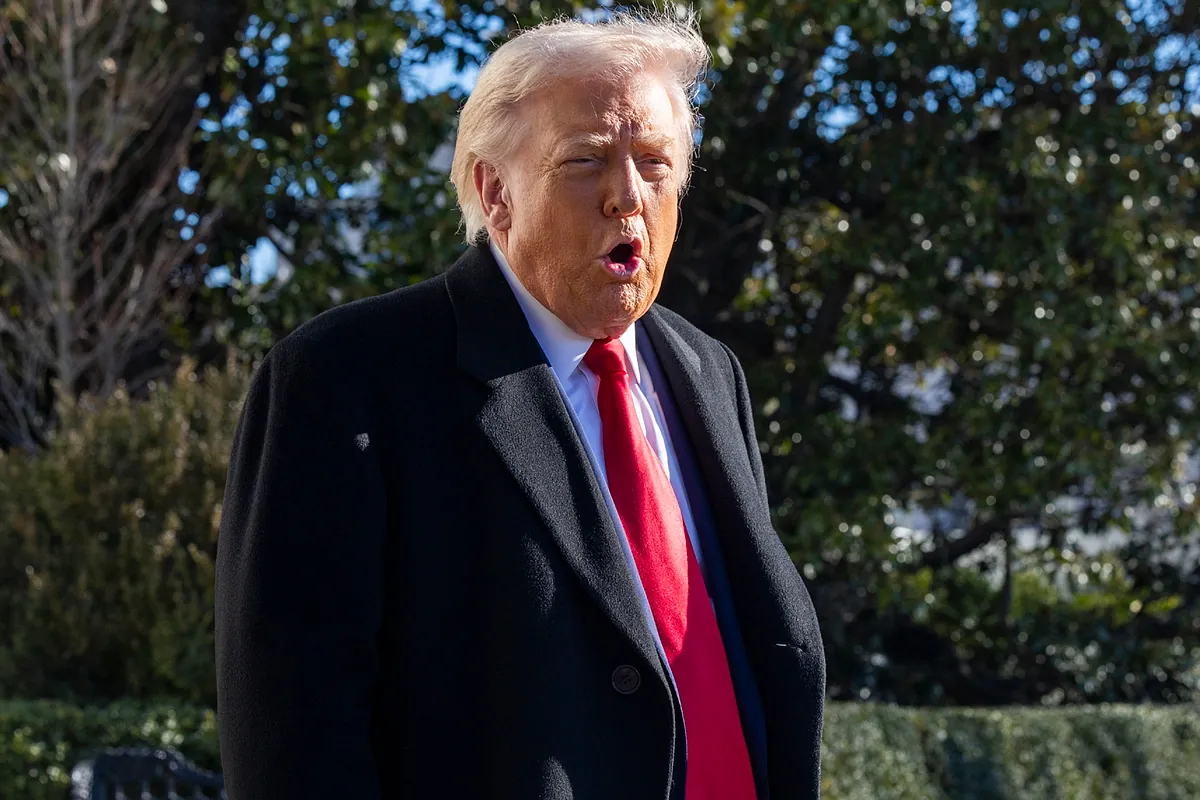 Trump llama "cretino" a Powell y asegura que "ese inepto se irá pronto"