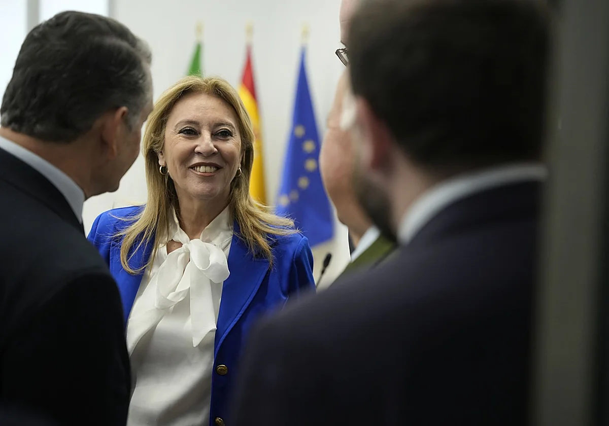 La falta de información sobre la propuesta de Montero ahonda la grieta entre Gobierno y Junta