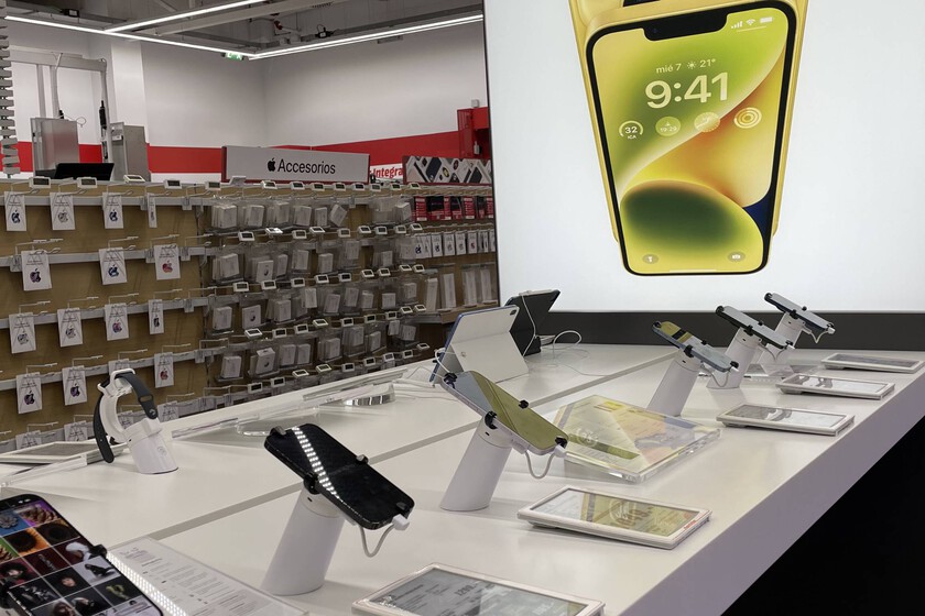 Aquí acaban los iPhone expuestos en las tiendas de MediaMarkt: un outlet con descuentos de hasta el 60%