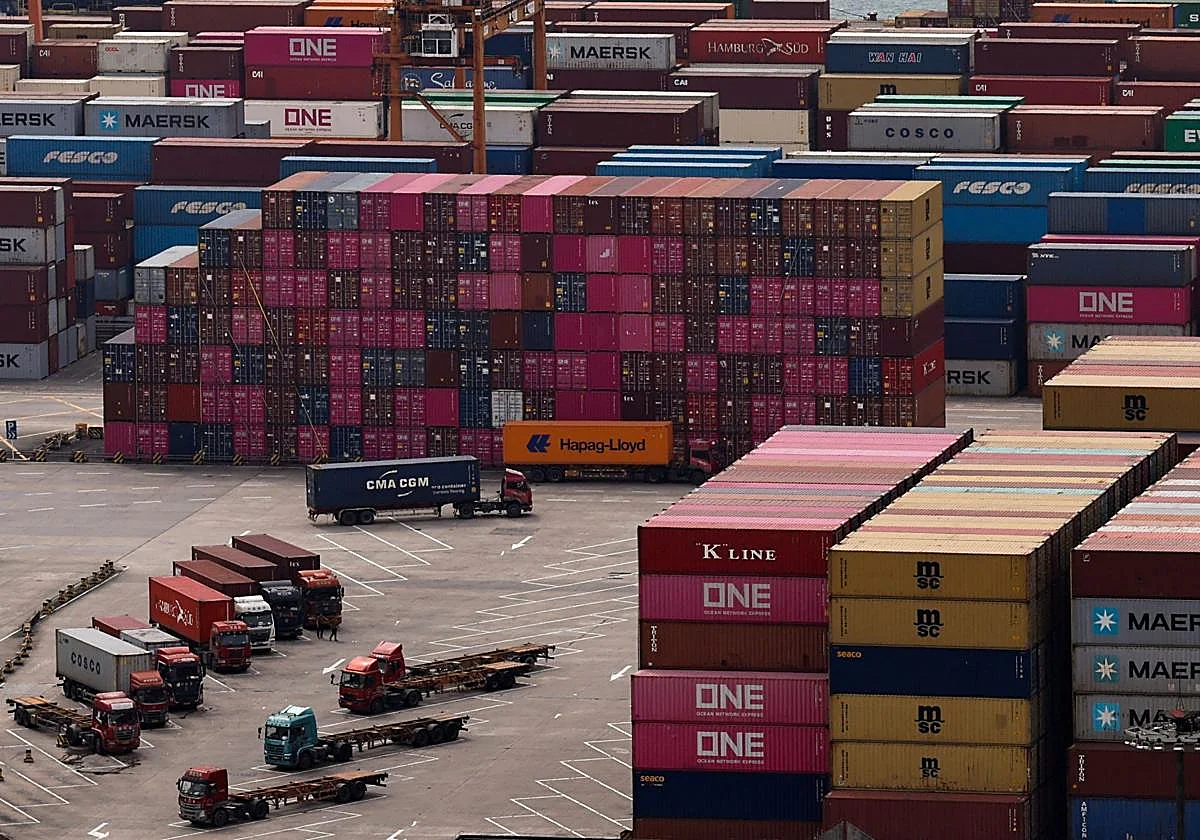 China se reafirma como la primera potencia comercial con un superávit récord en 2025