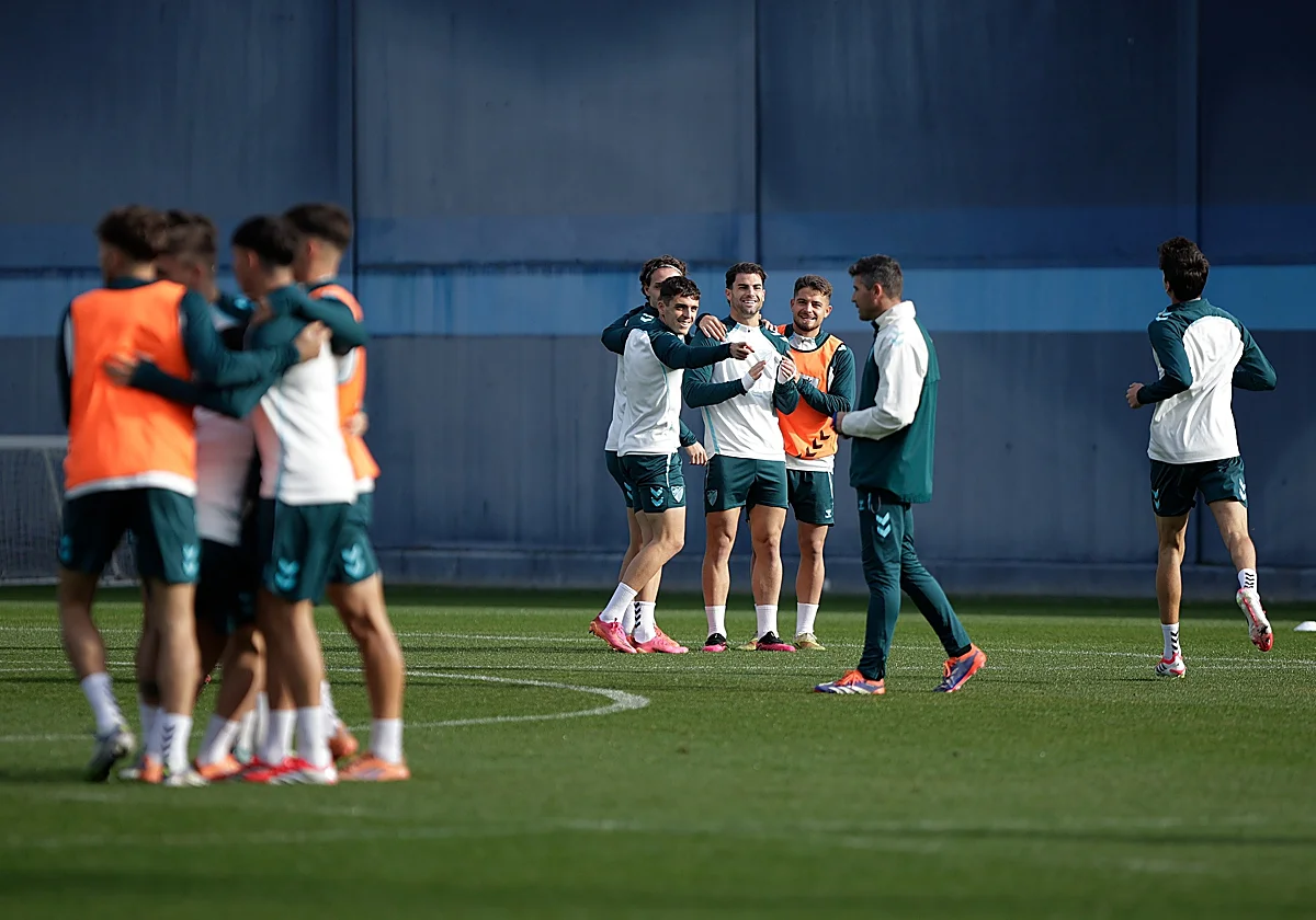 El Málaga regresa al trabajo sin Moussa y sin otras altas