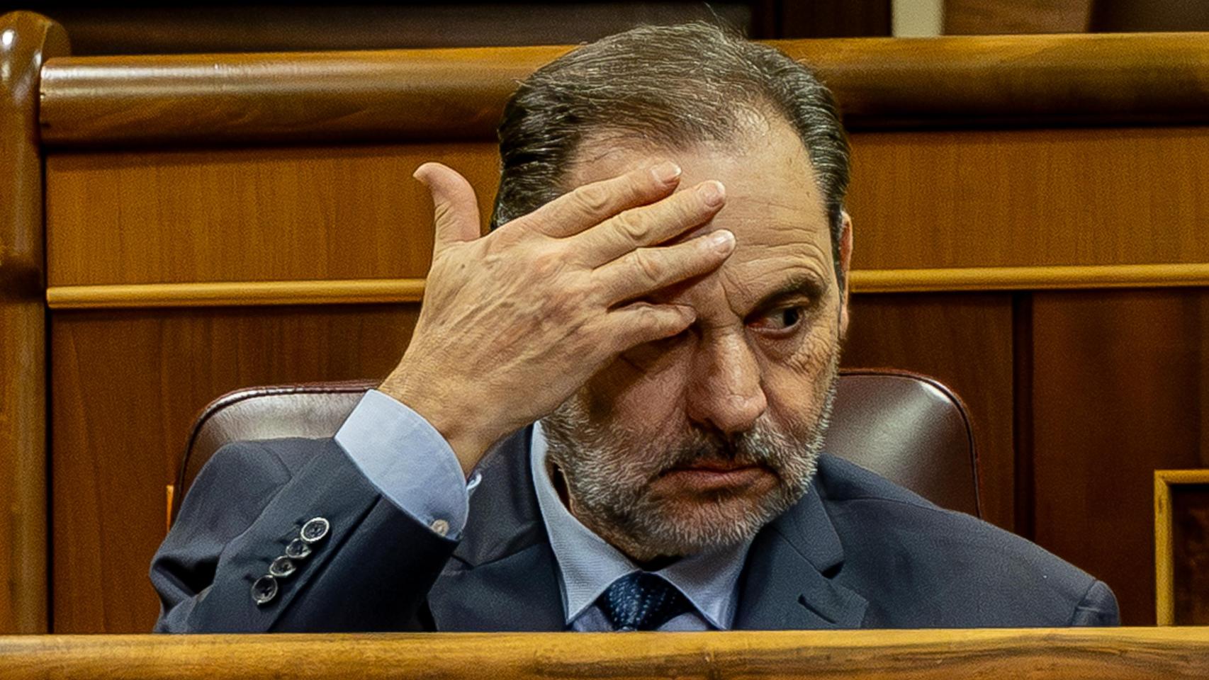 Ábalos guarda documentos que acreditan la estrecha relación del chavismo con el PSOE desde que Sánchez es presidente