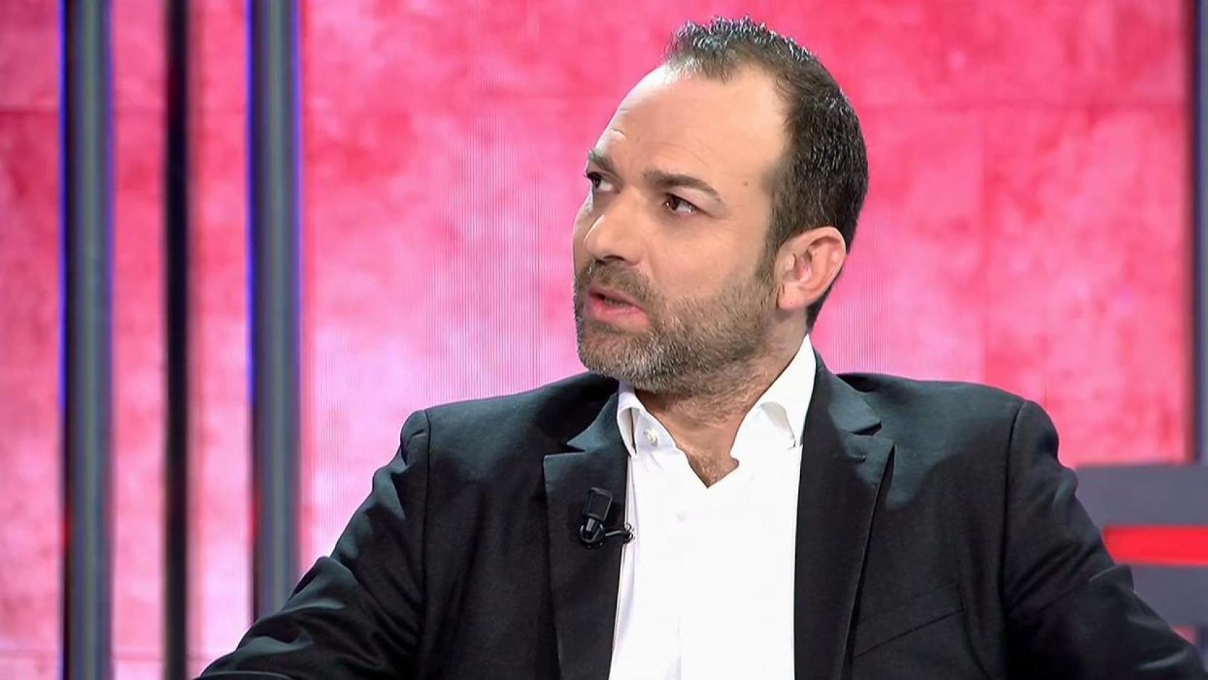 Víctor, el hijo de José Luis Ábalos sobre su vida en la cárcel: "Mi padre se siente un preso político. Pasa mucho frío”