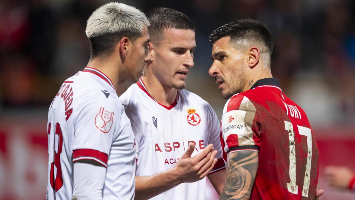 Yuri sigue un plan alternativo tras adelantar su vuelta para jugar la Copa