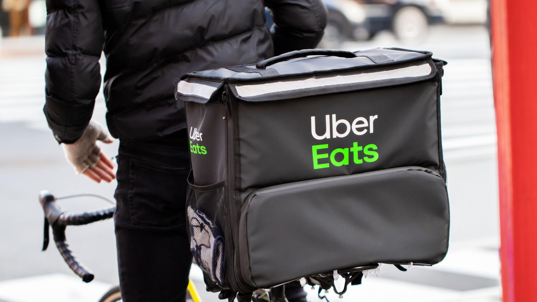Uber Eats renuncia a sus repartidores autónomos tras la amenaza de Trabajo