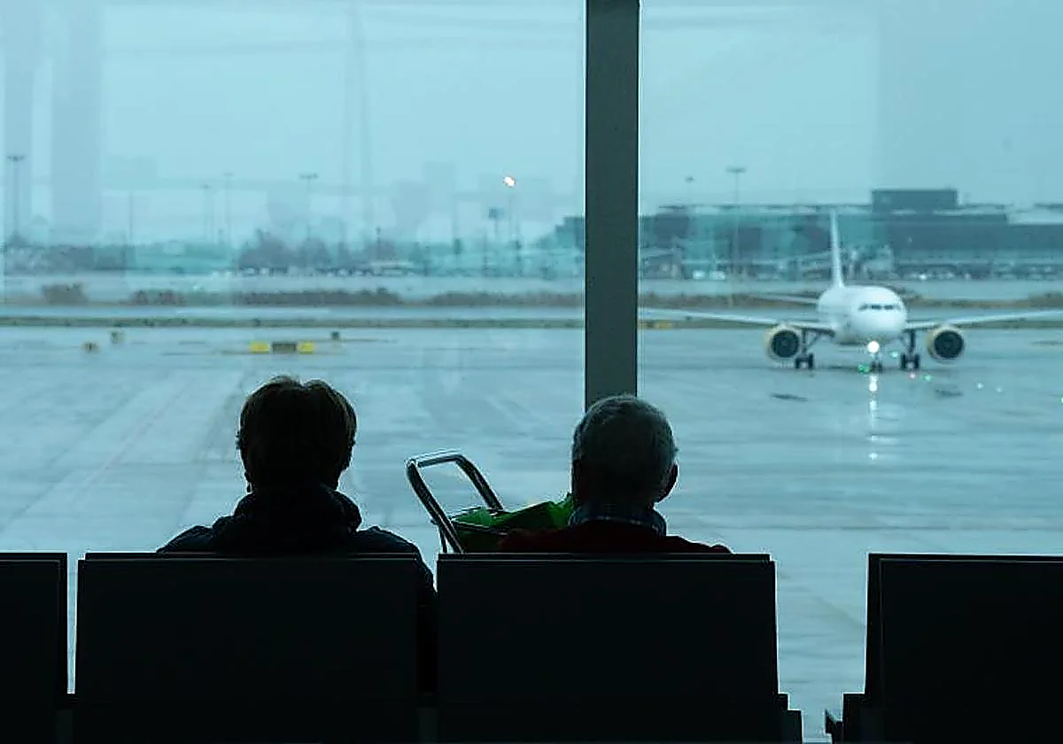 Plane makes emergency landing in Barcelona following threat made on board